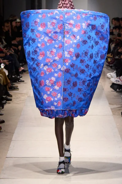 Look 9